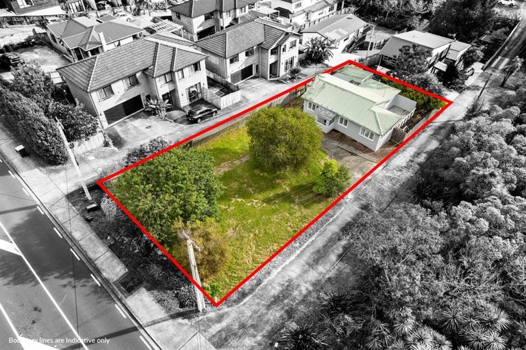 Photo of property in 692 Beach Road, Browns Bay, Auckland, 0630