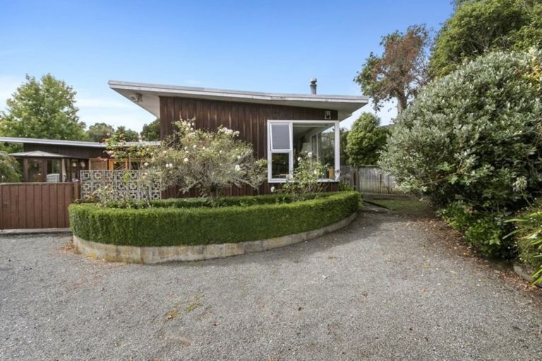 Photo of property in 18 Marlborough Street, Silverstream, Upper Hutt, 5019