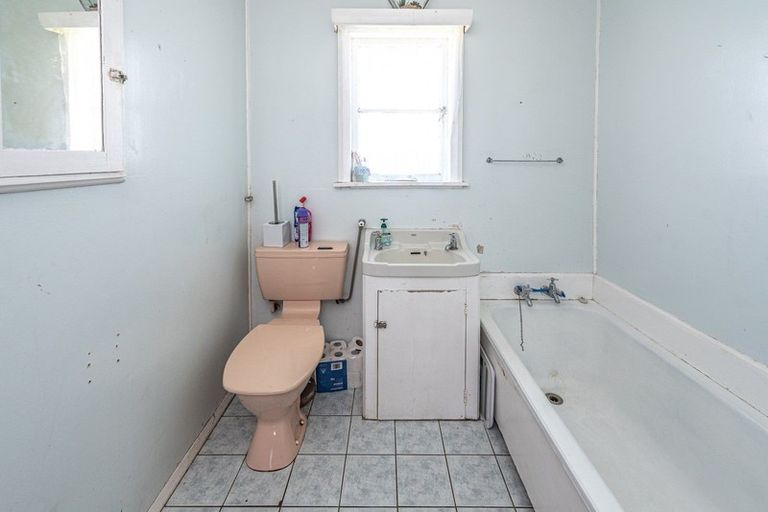 Photo of property in 9 Cornfoot Street, Castlecliff, Whanganui, 4501