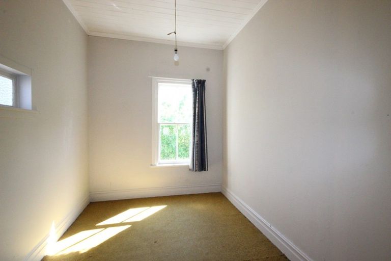 Photo of property in 8 Rolleston Street, Hokowhitu, Palmerston North, 4410