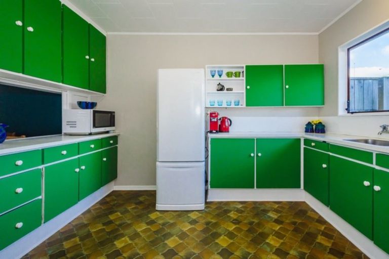 Photo of property in 70 Belvedere Avenue, Waikanae, 5036