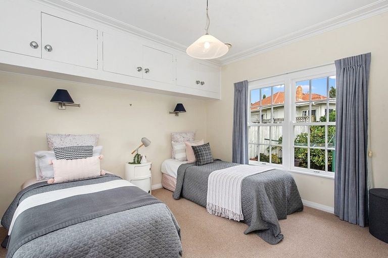 Photo of property in 30 Lake Crescent, Hamilton Lake, Hamilton, 3204