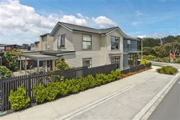 Photo of property in 46 Bomb Point Drive, Hobsonville, Auckland, 0616