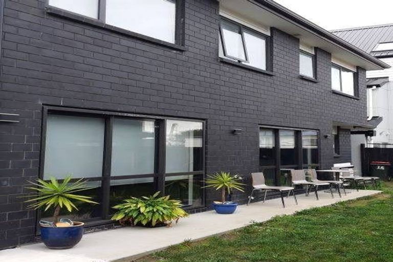 Photo of property in 7c Holland Avenue, Point England, Auckland, 1072