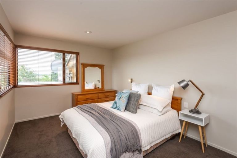 Photo of property in 10 Nehru Place, Cashmere, Christchurch, 8022