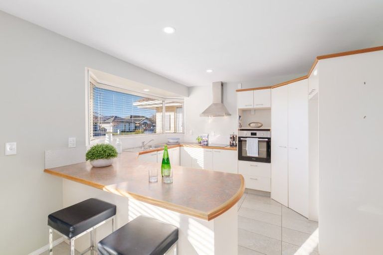 Photo of property in 31 Rue De La Mare, Parklands, Christchurch, 8083