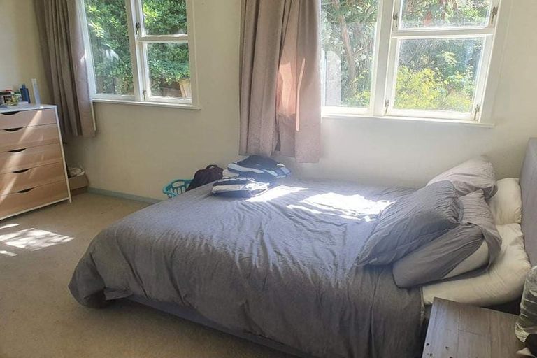 Photo of property in 37 Milne Terrace, Island Bay, Wellington, 6023