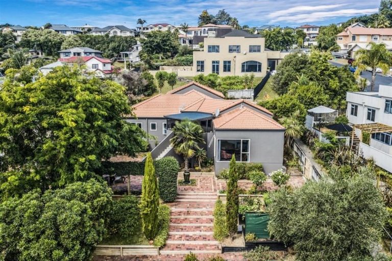 Photo of property in 10 Strata View, Western Heights, Hamilton, 3200