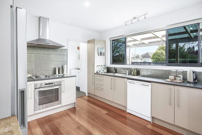 Photo of property in 177 Maeroa Road, Maeroa, Hamilton, 3200