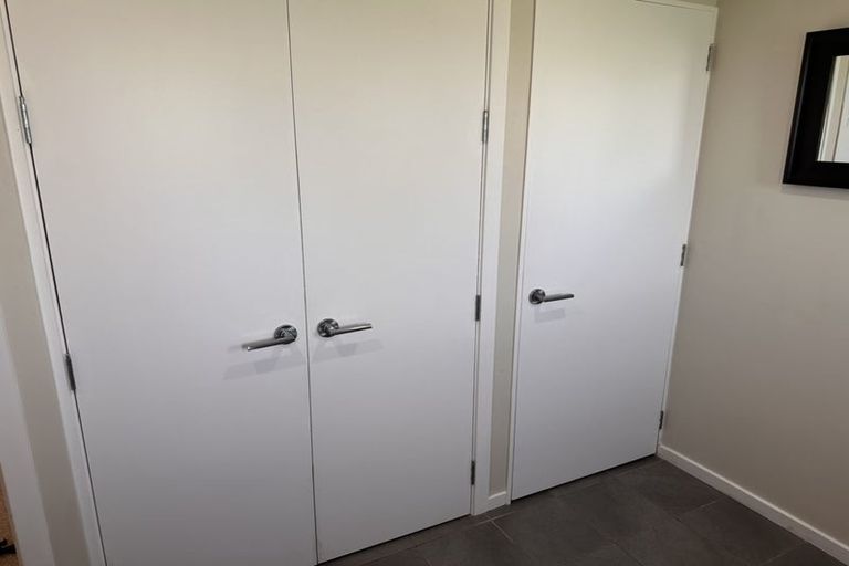 Photo of property in 1 Farrier Grove, Featherston, 5710