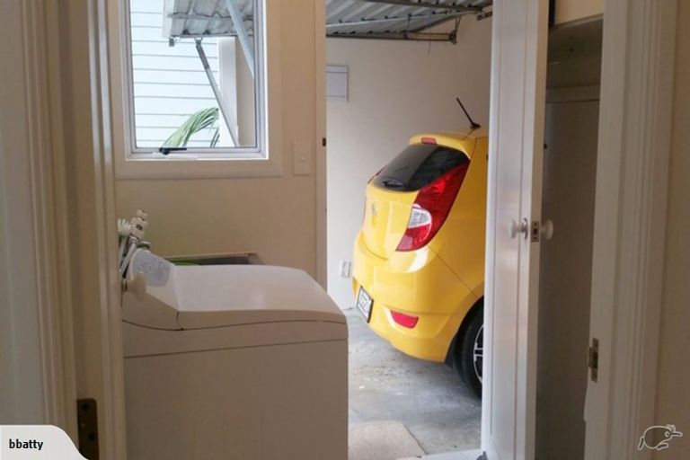 Photo of property in 2/7a Corunna Road, Milford, Auckland, 0620