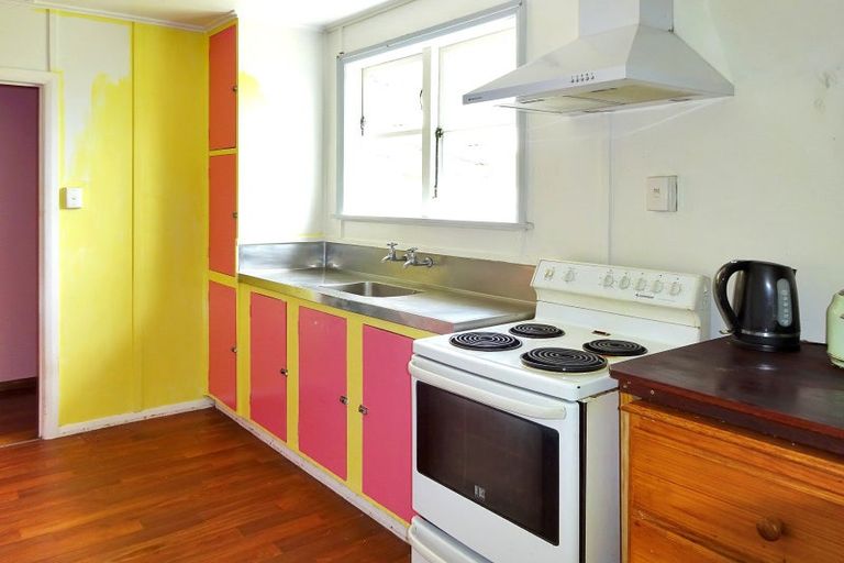 Photo of property in 5 Huntly Street, Foxton, 4814