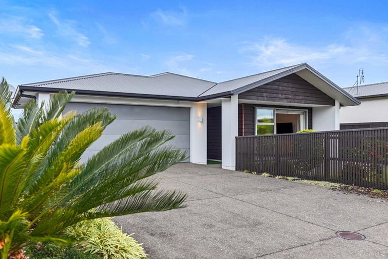 Photo of property in 35 Saint Pauls Drive, Brookfield, Tauranga, 3110