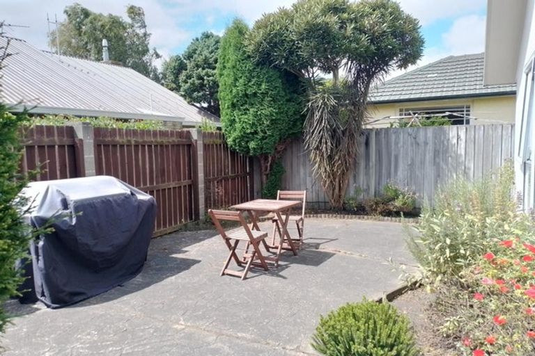 Photo of property in 247a Avonhead Road, Avonhead, Christchurch, 8042