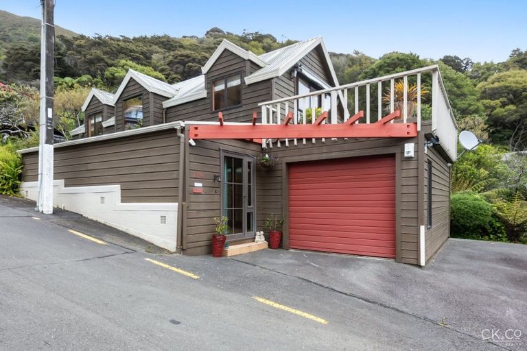 Photo of property in 239a Whites Line East, Waiwhetu, Lower Hutt, 5010