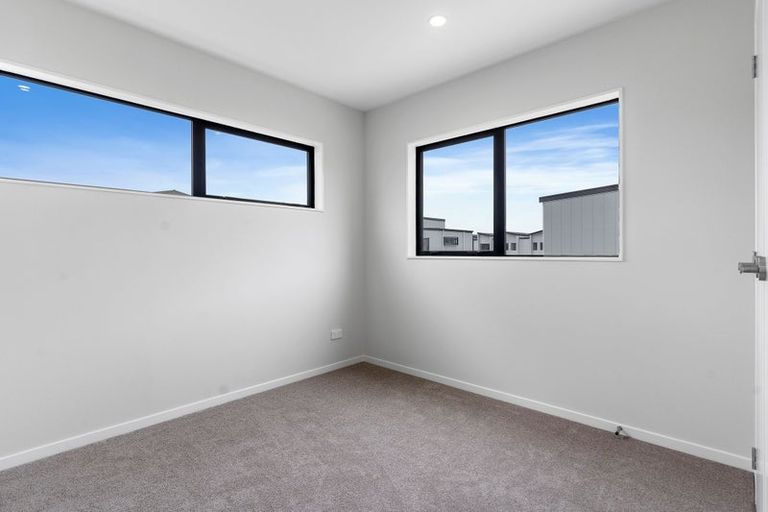 Photo of property in 2 Military Lane, Papakura, 2110