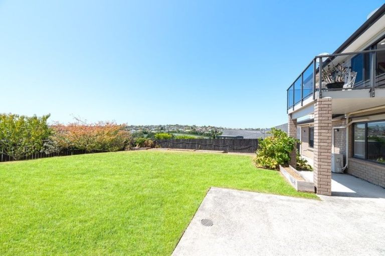 Photo of property in 63 Lake Panorama Drive, Henderson, Auckland, 0612