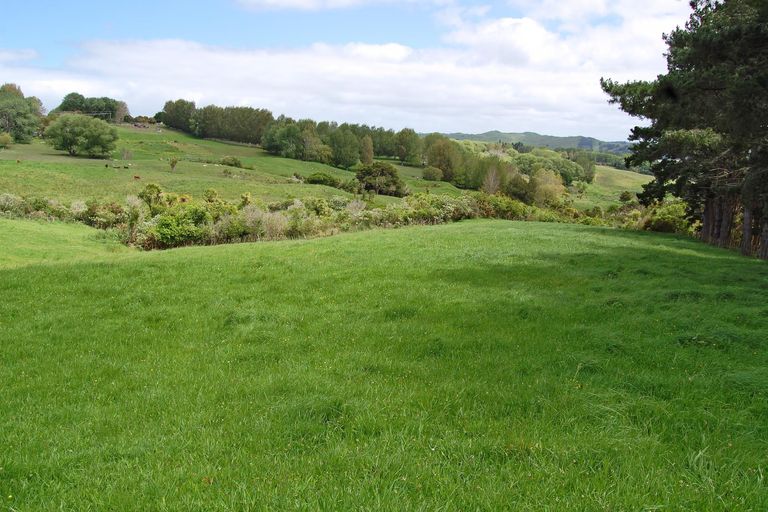 Photo of property in 924 Oneriri Road, Kaiwaka, 0573