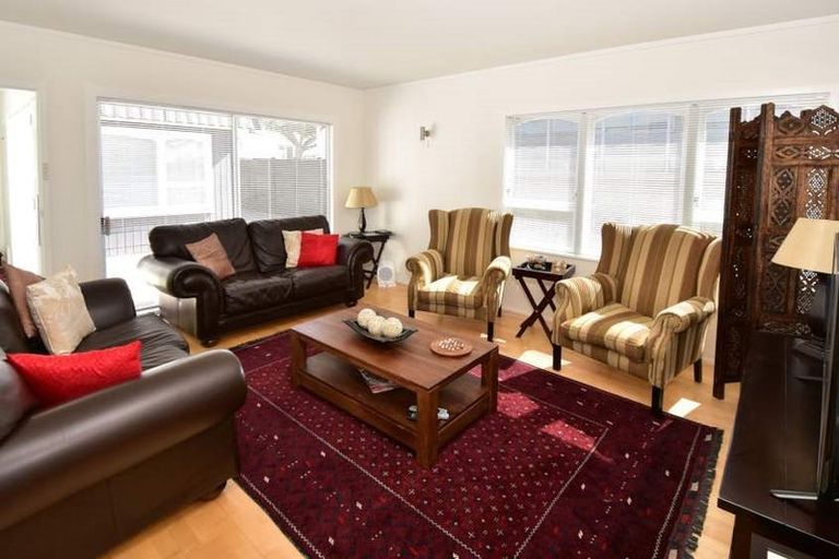 Photo of property in 1/45 Castor Bay Road, Castor Bay, Auckland, 0620