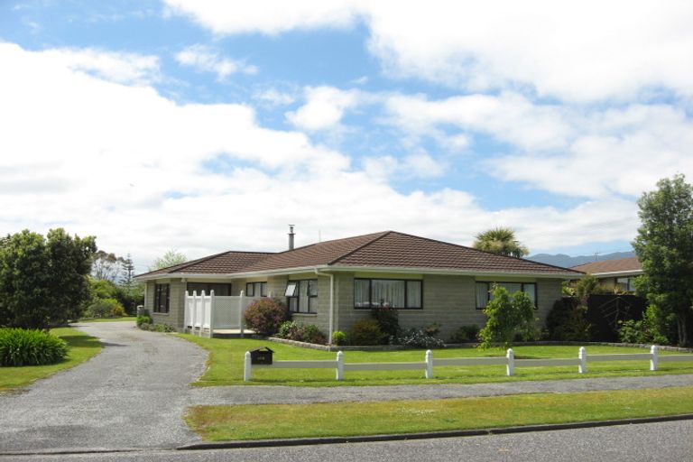 Photo of property in 167 Peel Street, Westport, 7825