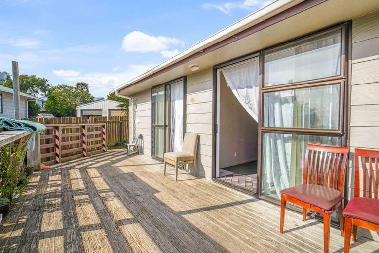 Photo of property in 176 Finlayson Avenue, Clendon Park, Auckland, 2103