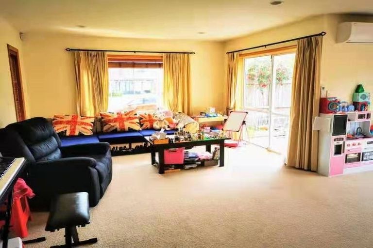 Photo of property in 1/16 Glanworth Place, Dannemora, Auckland, 2016