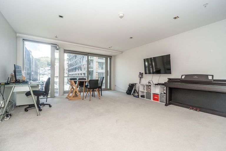 Photo of property in Piermont Apartments, 3i/82 Cable Street, Te Aro, Wellington, 6011