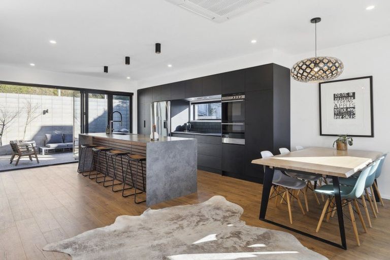 Photo of property in 1/2 Clayton Street, Saint Clair, Dunedin, 9012