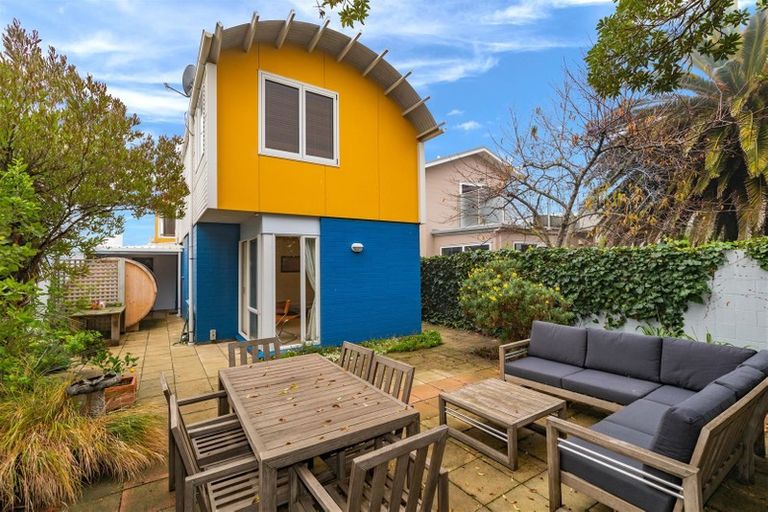 Photo of property in 32 Esplanade, Sumner, Christchurch, 8081