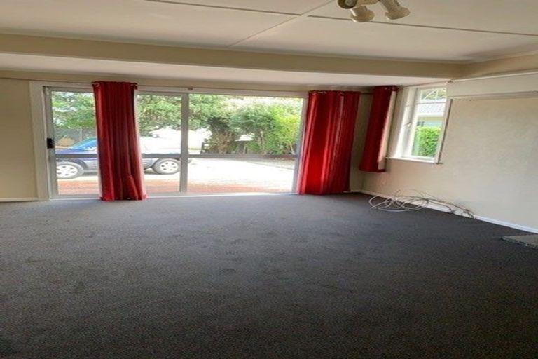 Photo of property in 12 Ruahine Street, Paraparaumu, 5032