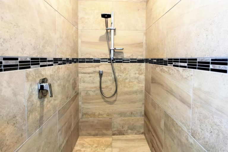 Photo of property in 24 Rakaia Way, Poraiti, Napier, 4112