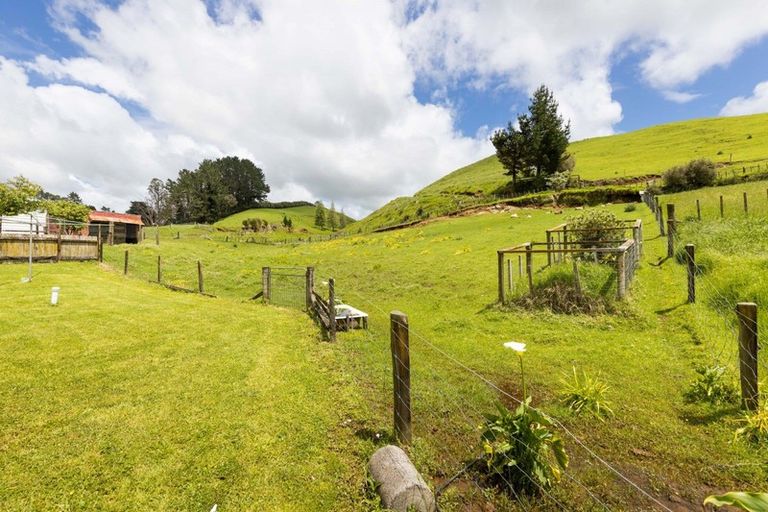 Photo of property in 782 Mountain Road, Lepperton, Inglewood, 4389