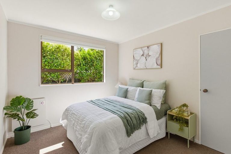 Photo of property in 27 Oriwa Street, Waikanae, 5036