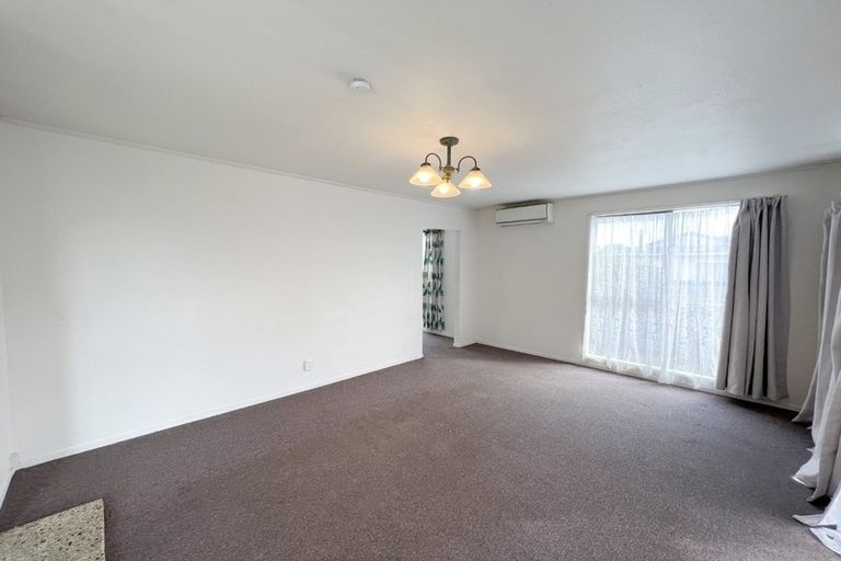 Photo of property in 9 Adel Place, Weymouth, Auckland, 2103
