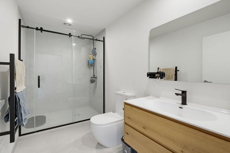 Photo of property in 1e Stott Avenue, Birkdale, Auckland, 0626