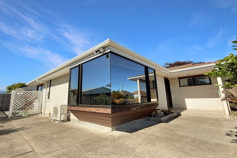 Photo of property in 50 Winchester Street, Levin, 5510