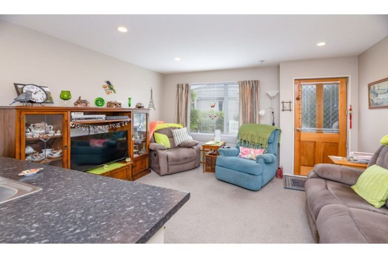 Photo of property in 3/16 Belfast Road, Belfast, Christchurch, 8051