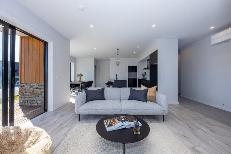 Photo of property in 27 The Heights Avenue, Wanaka, 9305