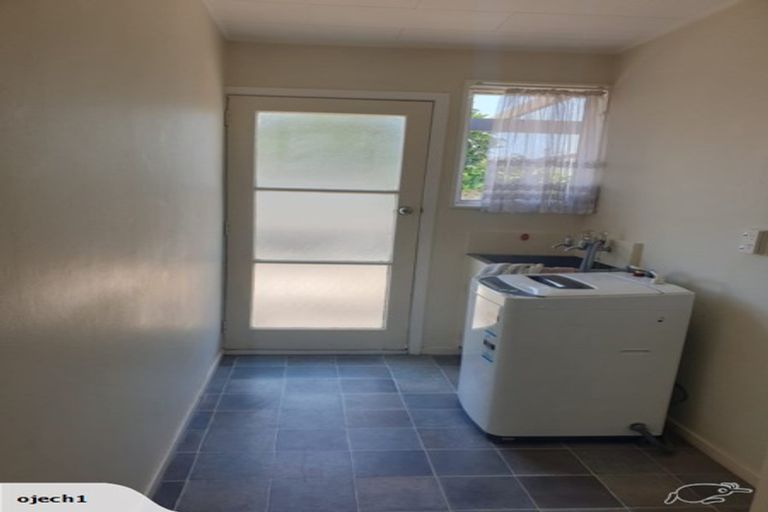 Photo of property in 2/8 Kauri Street, Taradale, Napier, 4112