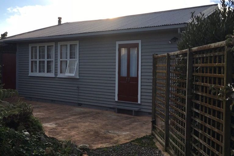 Photo of property in 87 Tasman Road, Otaki Beach, Otaki, 5512