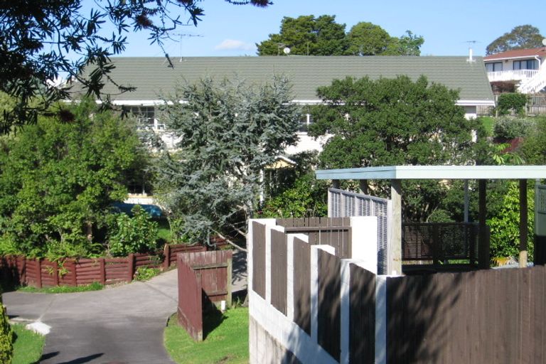 Photo of property in 1/9 Tudor Place, Mairangi Bay, Auckland, 0630