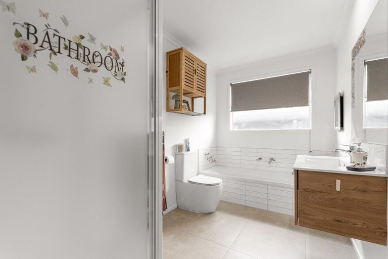 Photo of property in 2c Kauri Lane, Omokoroa, 3114