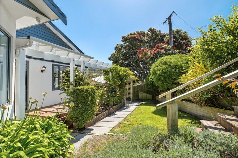 Photo of property in 28 Cliffs Road, Saint Clair, Dunedin, 9012