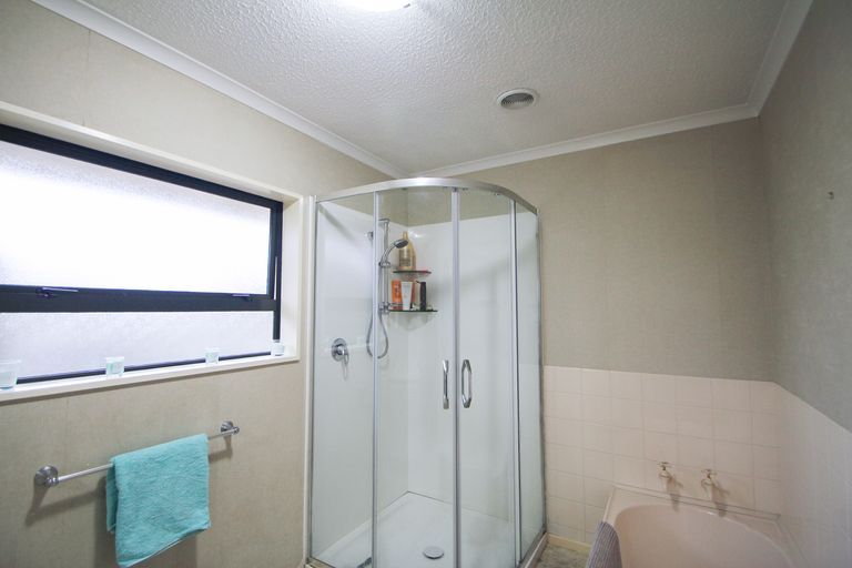 Photo of property in 17 Essex Street, Weston, Oamaru, 9401