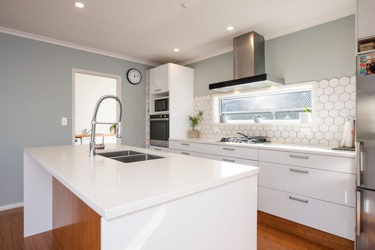 Photo of property in 18 Sim Street, Johnsonville, Wellington, 6037