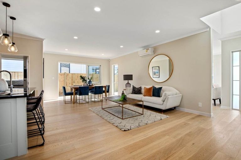 Photo of property in 4 Fender Place, Long Bay, Auckland, 0630