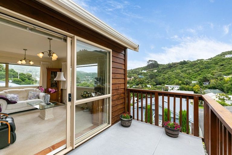 Photo of property in 102a Parkvale Road, Karori, Wellington, 6012