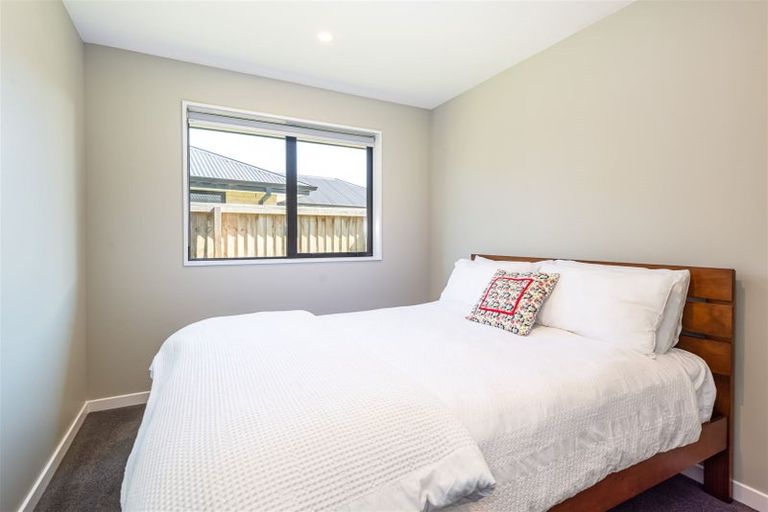 Photo of property in 21 Allied Road, Halswell, 8025