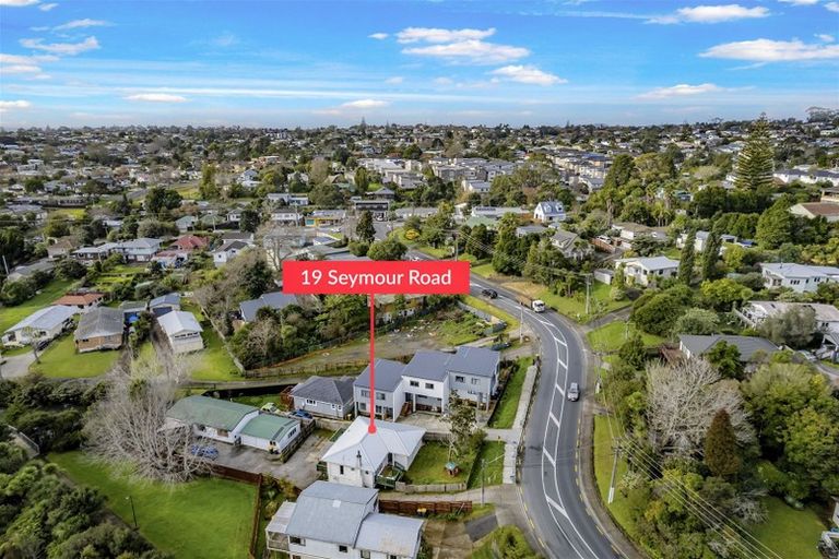 Photo of property in 19 Seymour Road, Sunnyvale, Auckland, 0612