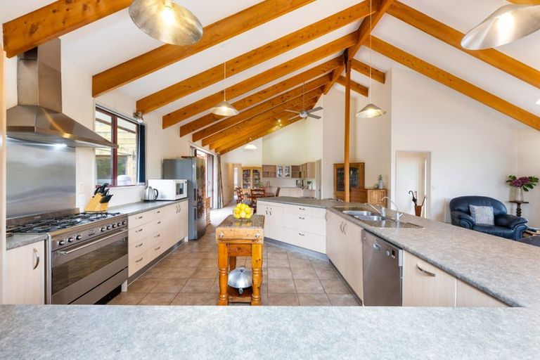 Photo of property in 20 Glentui Place, Waikawa, Picton, 7220